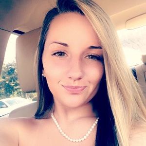 Meet your Posher, Devan